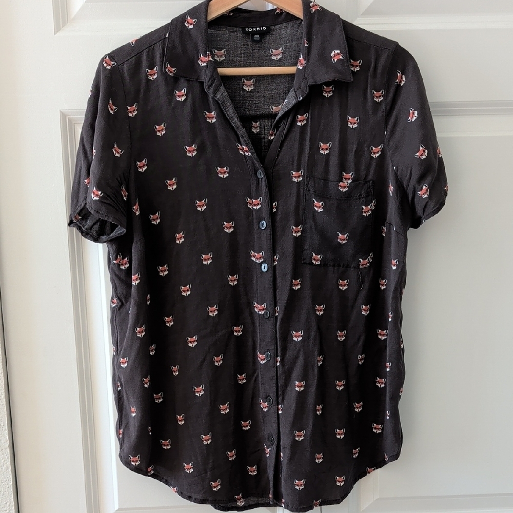 5 for $25 Torrid Black Shirt with Fox Pattern
